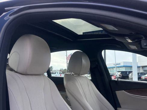 Used 2019 Mercedes-Benz E 300 image 13