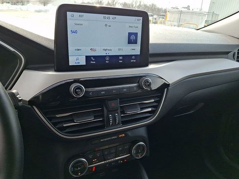 Certified 2022 Ford Escape SE w/ Convenience Package image 3