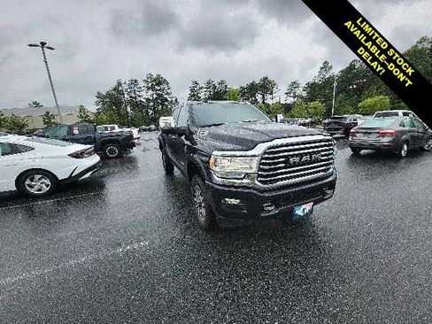 Used 2024 RAM 2500 Limited w/ Safety Group AWD/4WD image 3