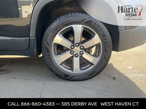 Used 2019 Chevrolet Traverse LT w/ LT Premium Package image 10