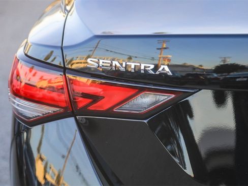 Used 2024 Nissan Sentra SV image 9