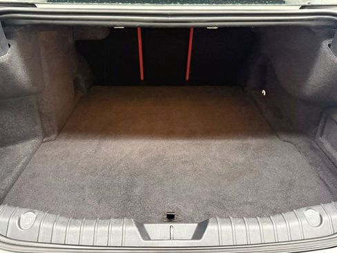 Used 2018 Jaguar XF S image 33