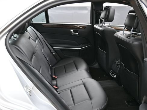 Used 2016 Mercedes-Benz E 350 4MATIC Sedan image 31