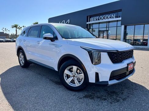 New 2026 Kia Sorento LX FWD image 1
