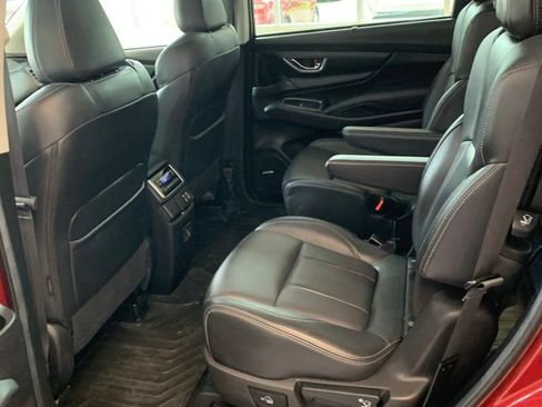 Used 2023 Subaru Ascent Limited w/ Technology Package AWD/4WD image 6