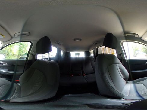 Used 2025 Kia Sportage LX image 41