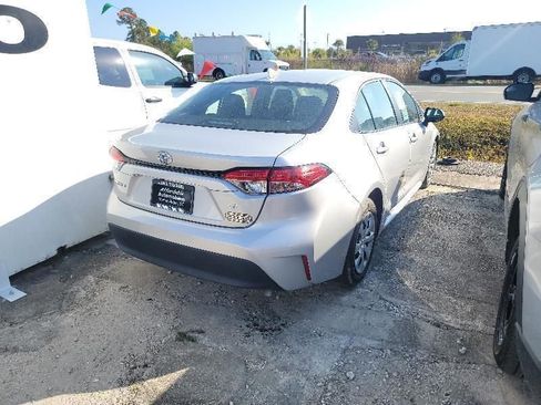 Used 2024 Toyota Corolla LE FWD image 6