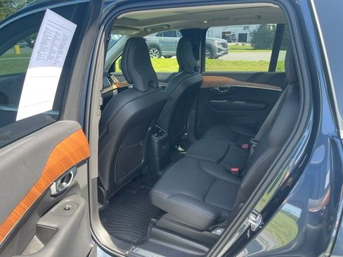 Used 2025 Volvo XC90 T8 Plus w/ Protection Package Premier AWD/4WD image 19