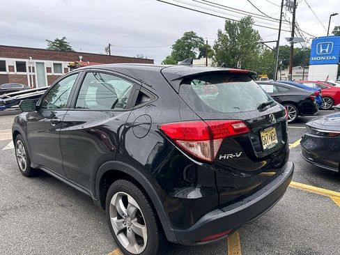Used 2018 Honda HR-V LX image 3