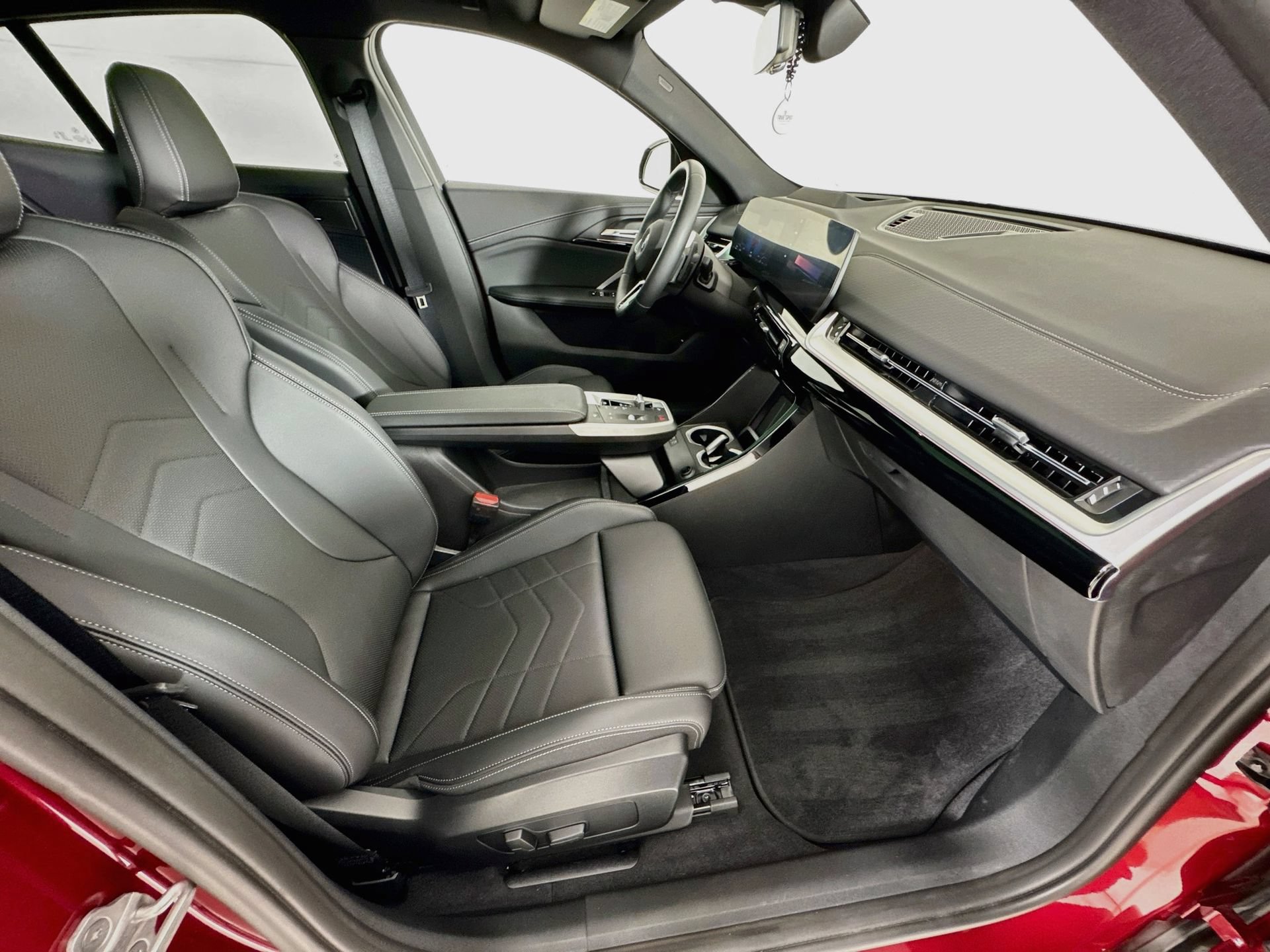 Used 2026 BMW X2 xDrive28i AWD/4WD image 30