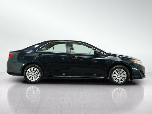 Used 2012 Toyota Camry LE FWD image 6