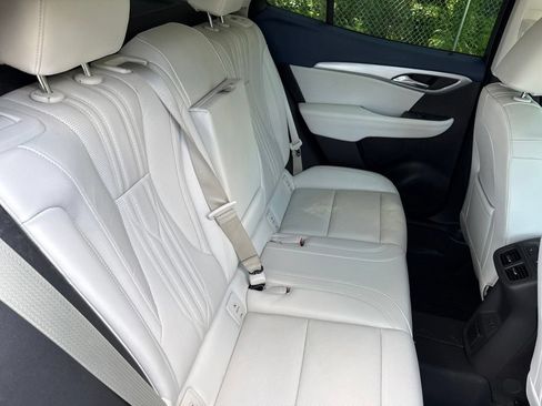 Used 2024 Buick Envision Avenir AWD/4WD image 14