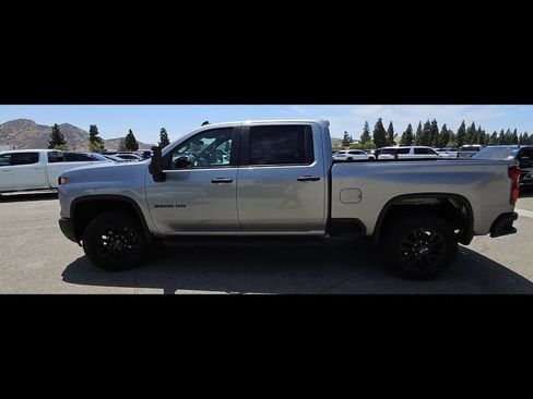 Used 2025 Chevrolet Silverado 2500 Custom w/ Custom Value Package RWD image 5