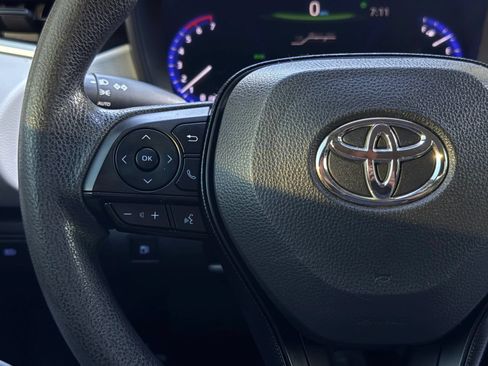 Used 2020 Toyota Corolla LE w/ Carpet Mat Package (TMS) FWD image 28
