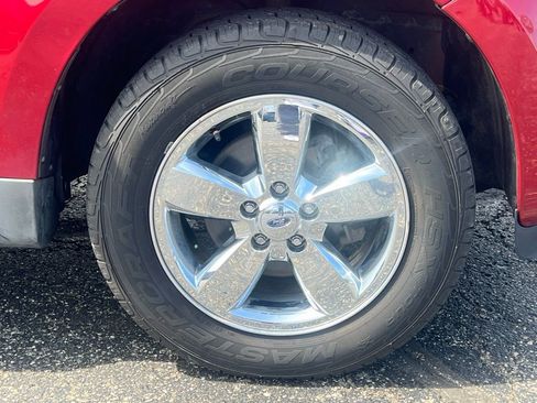 Used 2010 Ford Escape XLT image 16