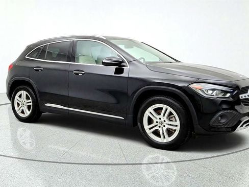 Used 2023 Mercedes-Benz GLA 250 4MATIC w/ Premium Package image 3
