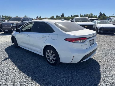 Used 2020 Toyota Corolla LE FWD image 6
