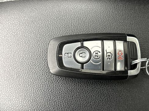 Used 2022 Ford Escape SE w/ Convenience Package image 24