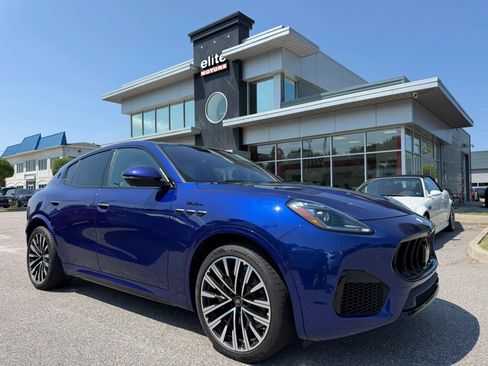 Used 2023 Maserati Grecale Modena AWD/4WD image 1