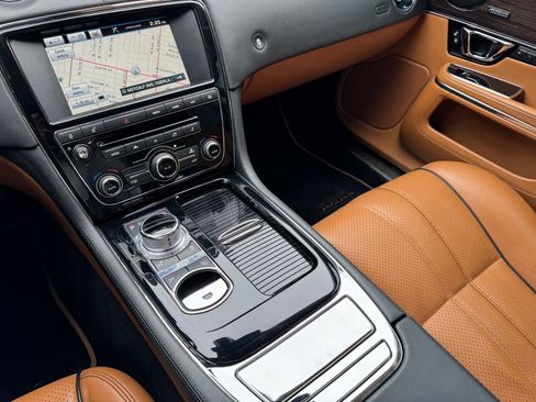 Used 2015 Jaguar XJ L Supercharged image 21