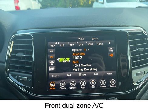 Used 2021 Jeep Grand Cherokee Laredo X AWD/4WD image 22