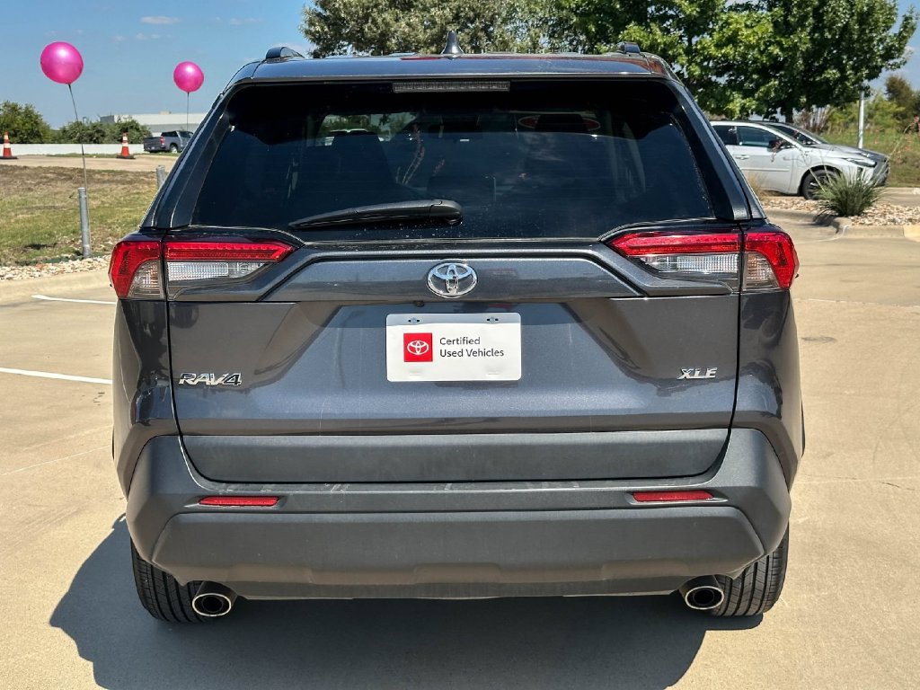 Used 2025 Toyota RAV4 XLE FWD image 4