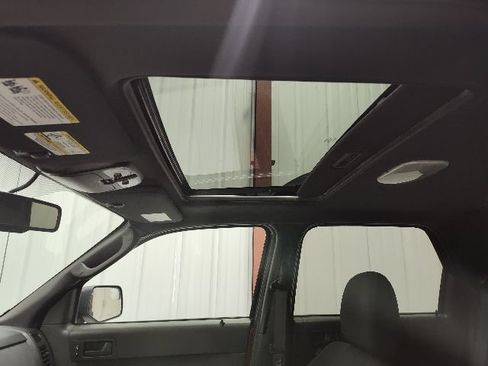 Used 2011 Ford Escape XLT w/ 202A Rapid Spec Order Code AWD/4WD image 15