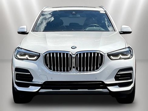 Used 2023 BMW X5 xDrive40i w/ Premium Package AWD/4WD image 2