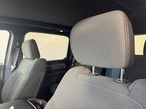 Used 2025 RAM 1500 Big Horn AWD/4WD image 10