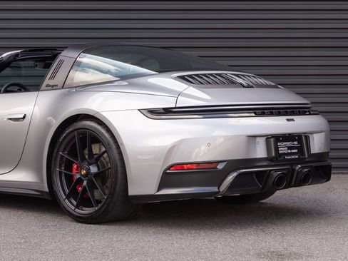 Certified 2025 Porsche 911 Targa 4 GTS AWD/4WD image 12