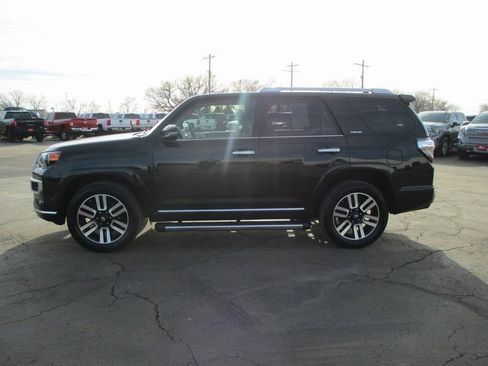 Used 2015 Toyota 4Runner Limited image 9