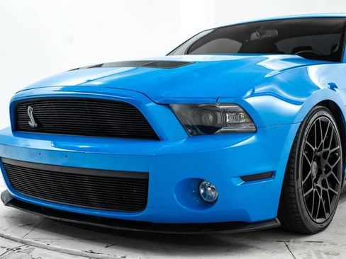Used 2011 Ford Mustang Shelby GT500 w/ SVT Performance Pkg RWD image 17