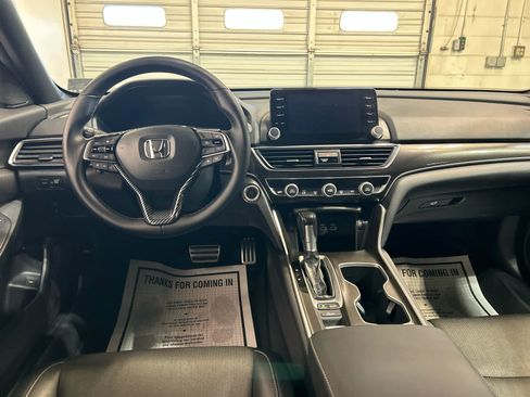 Used 2022 Honda Accord Sport image 4