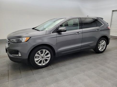 Used 2024 Ford Edge Titanium image 2