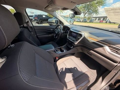 Used 2022 GMC Acadia SLE w/ Driver Convenience Package FWD image 21