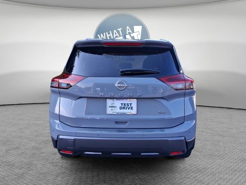 Used 2025 Nissan Rogue SL w/ SL Premium Package FWD image 5