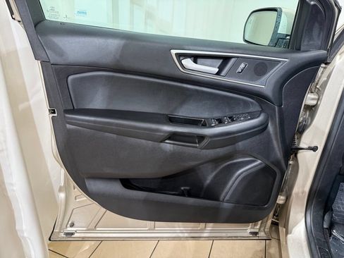 Used 2017 Ford Edge SEL w/ Equipment Group 201A AWD/4WD image 15