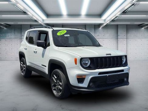 Used 2021 Jeep Renegade Latitude image 2