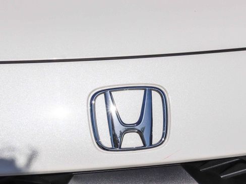 Used 2025 Honda HR-V Sport image 4