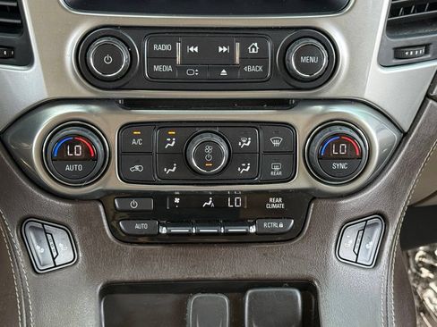 Used 2020 Chevrolet Tahoe LT w/ Luxury Package AWD/4WD image 21
