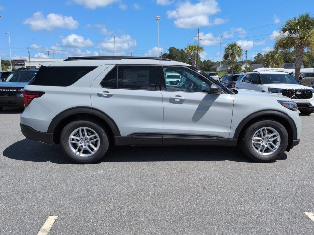 New 2027 Ford Explorer Active w/ Active Comfort Package RWD image 3