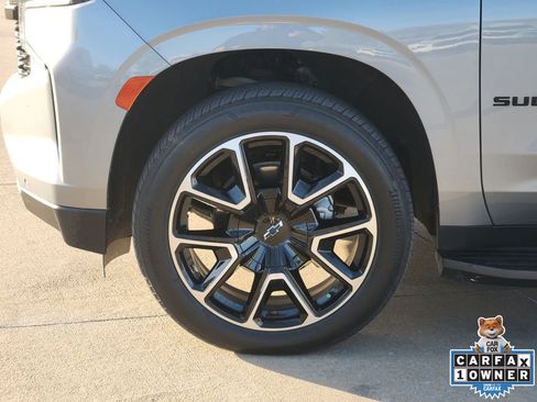 Used 2024 Chevrolet Suburban RST w/ Luxury Package image 16