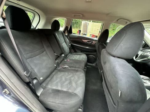 Used 2016 Nissan Rogue S AWD/4WD image 19