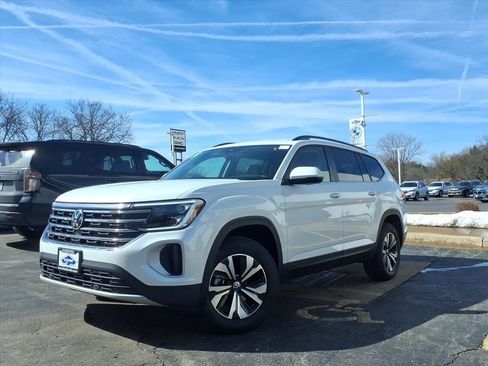 New 2026 Volkswagen Atlas SE AWD/4WD image 3