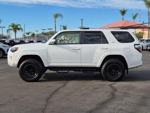 Used 2022 Toyota 4Runner SR5 Premium image 9