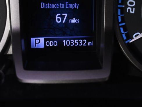 Used 2016 Toyota Tacoma Limited w/ Towing Package AWD/4WD image 23