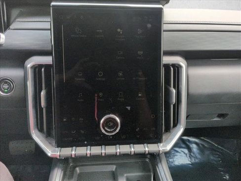 Used 2025 GMC Acadia Elevation image 15