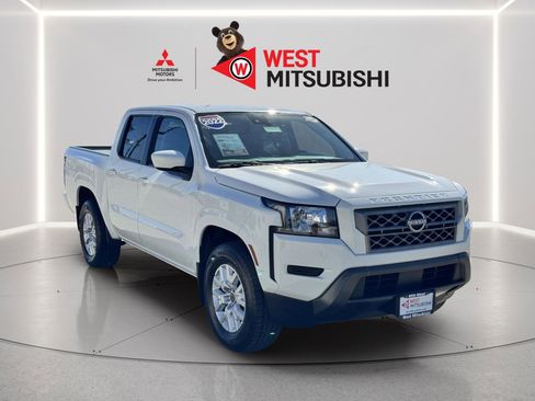 Used 2022 Nissan Frontier SV image 6