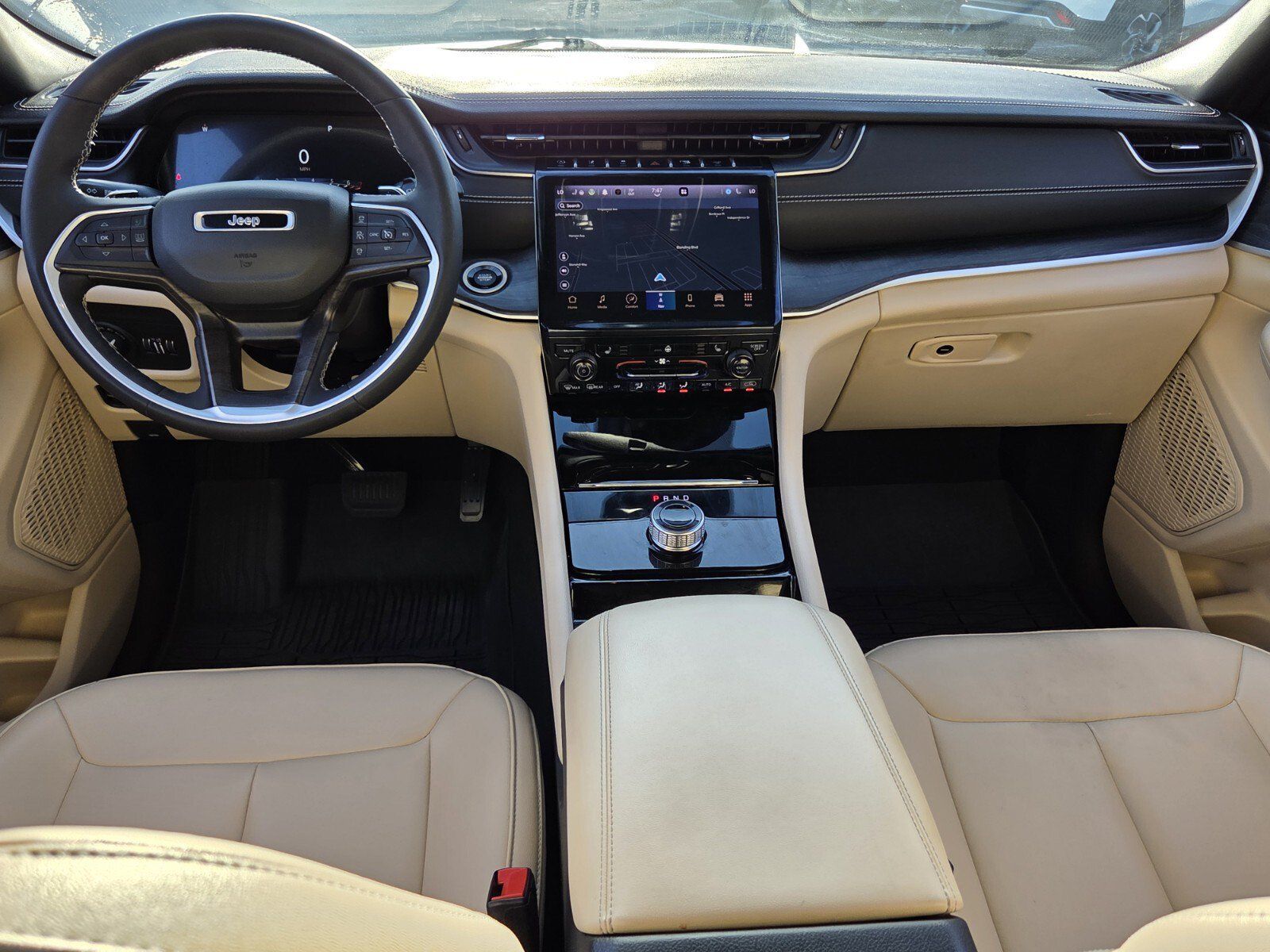 Used 2023 Jeep Grand Cherokee L Limited RWD image 16