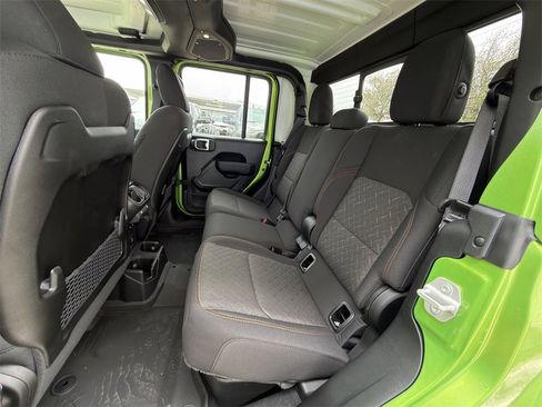 New 2025 Jeep Gladiator Mojave w/ Convenience Group image 20